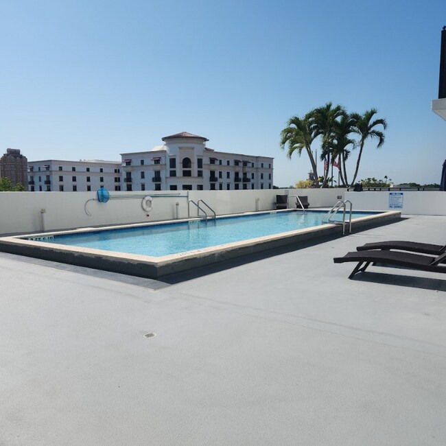 Foto del edificio - 357 Almeria Ave