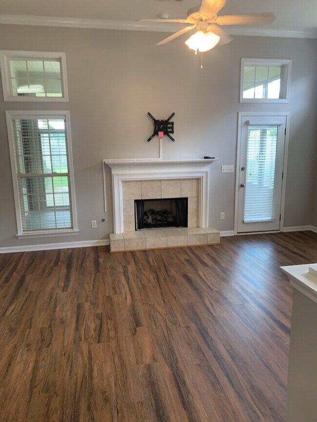 Foto del edificio - 106 Old Prestwick Ct