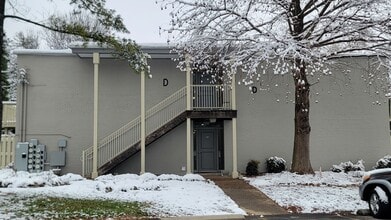Building Photo - 1935 Gardiner Ln