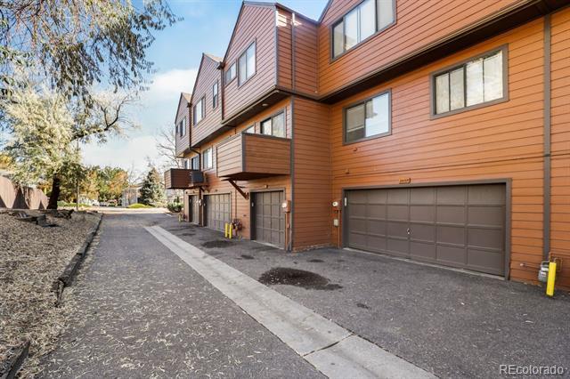 Building Photo - 2659 S Estes St