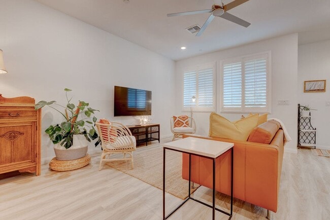 Building Photo - 3245 Montage Dr