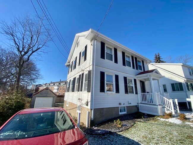 Building Photo - 10 Bay State Rd