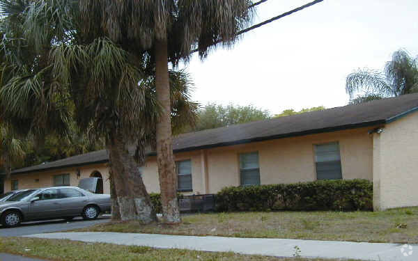 Building Photo - Trask Street Apartments