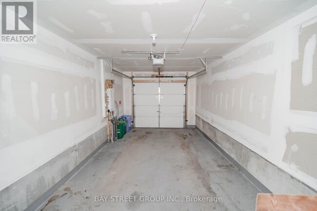 Photo du bâtiment - 12 Adam Sellers St