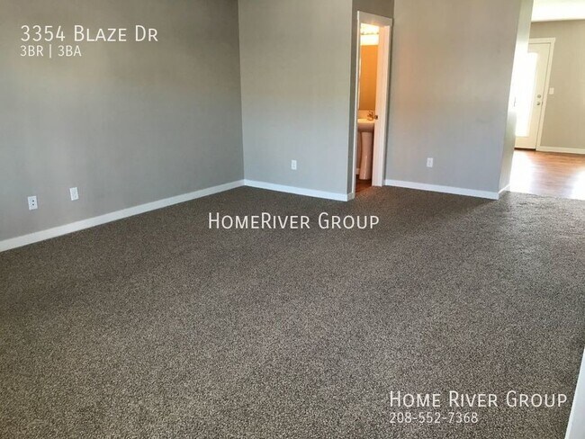 Building Photo - 3354 Blaze Dr