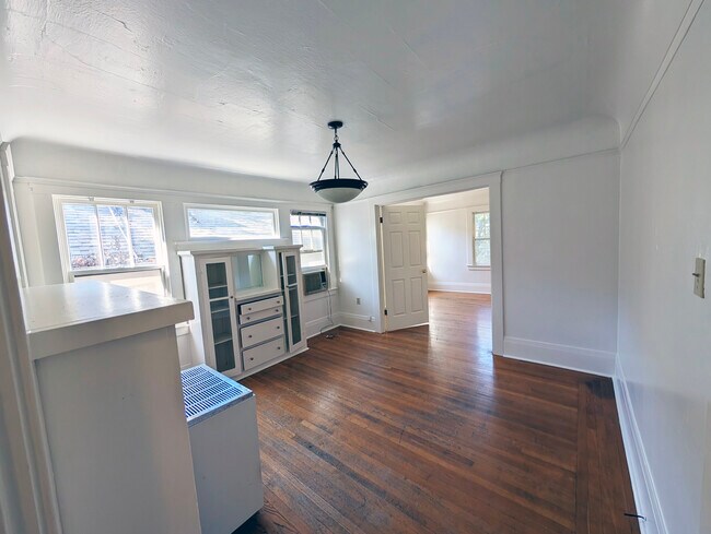 Foto del edificio - 2630 E St