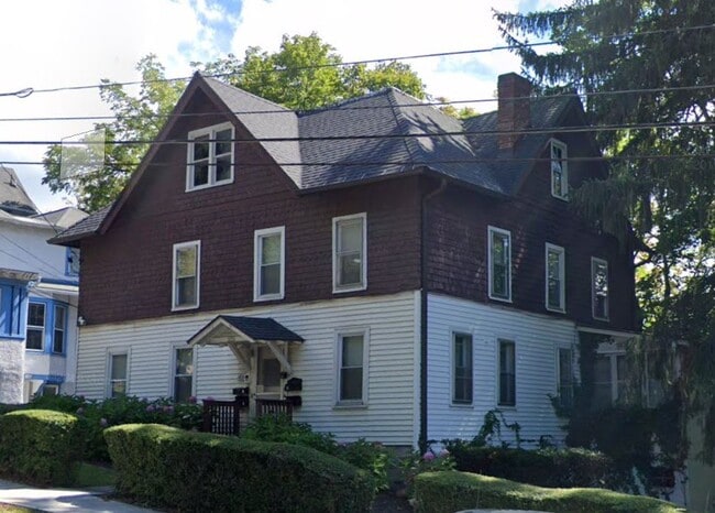 Building Photo - 515 E State St