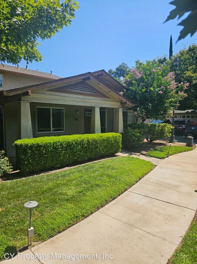 Building Photo - 3 br, 2 bath House - 88 Key West Loop #1