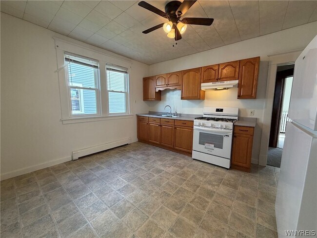 Foto del edificio - 641 Amherst St