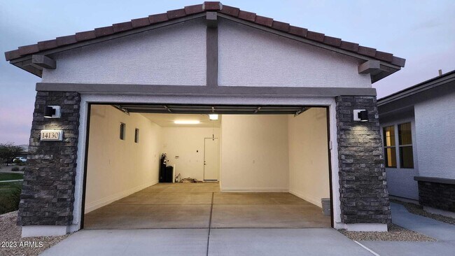 Building Photo - 14130 West El Cortez Pl