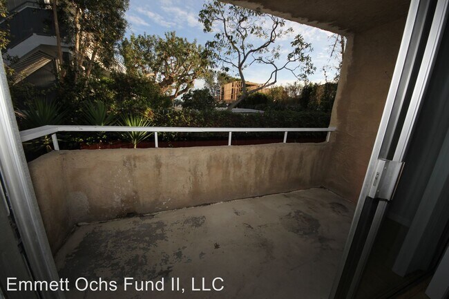 Building Photo - 418 Pier Ave