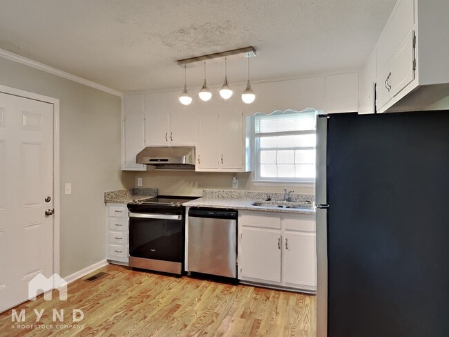 Building Photo - 5959 Shane Cir