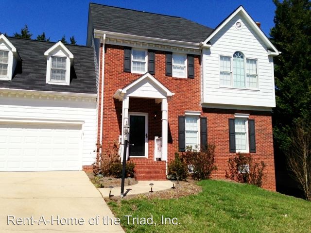 Primary Photo - 5 Ivy Ridge Ct