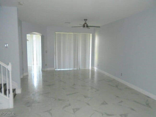 Foto del edificio - 2447 Laurentina Ln