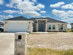 Building Photo - 609 Enchanted Way