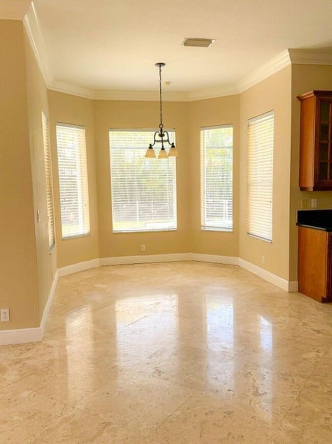 Foto del edificio - 7477 NW 114th Terrace