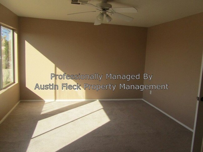 Building Photo - 2726 S Ananea