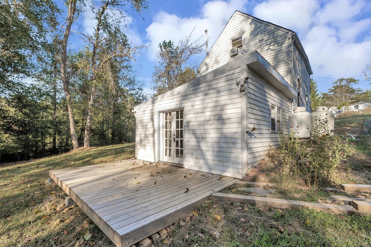 70 Westebbe Ln, Fredericksburg, VA 22406 House Rental in