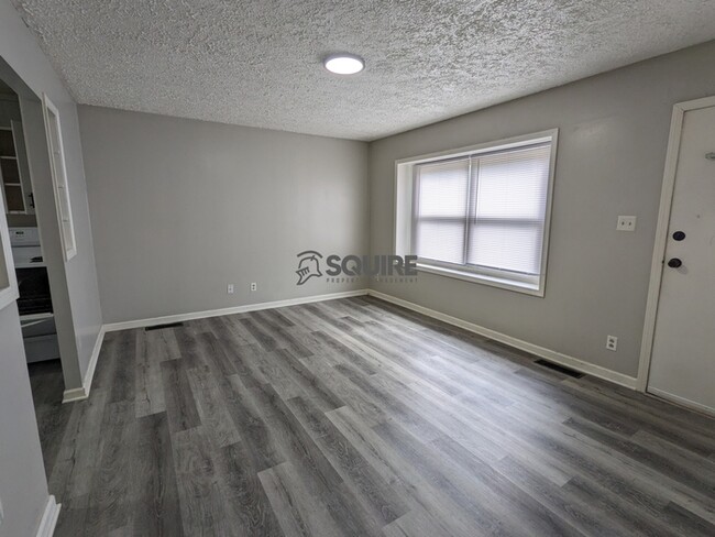 Building Photo - 3925 Patricia St, Indianapolis, IN 46222
