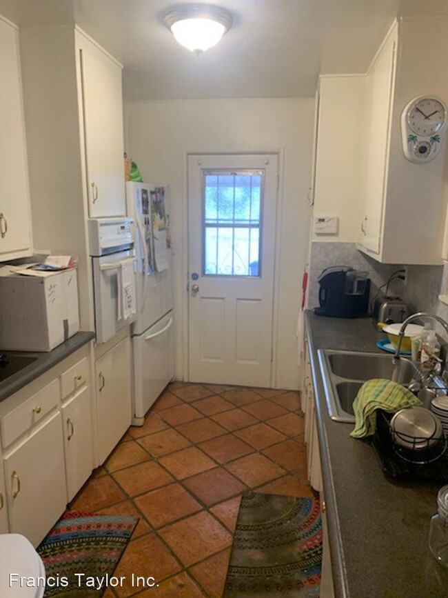 Building Photo - 2 br, 1 bath House - 914 E 5th Avenue