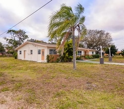 Building Photo - 2301 Juanita Ave