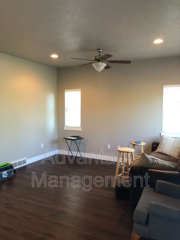 Building Photo - 712 S 1840 W
