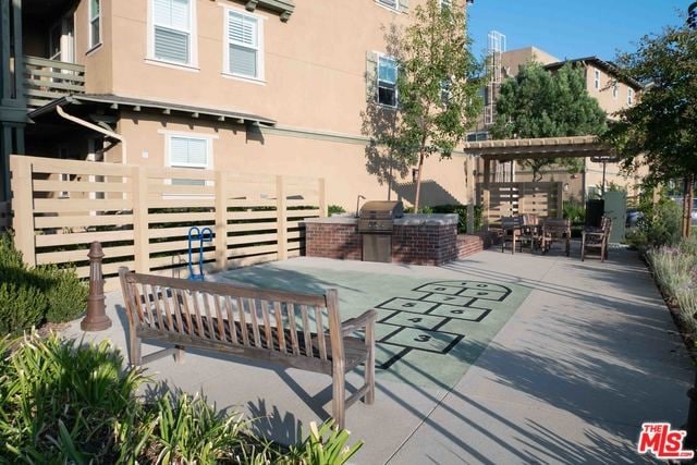 Building Photo - 411 S Glendora Ave
