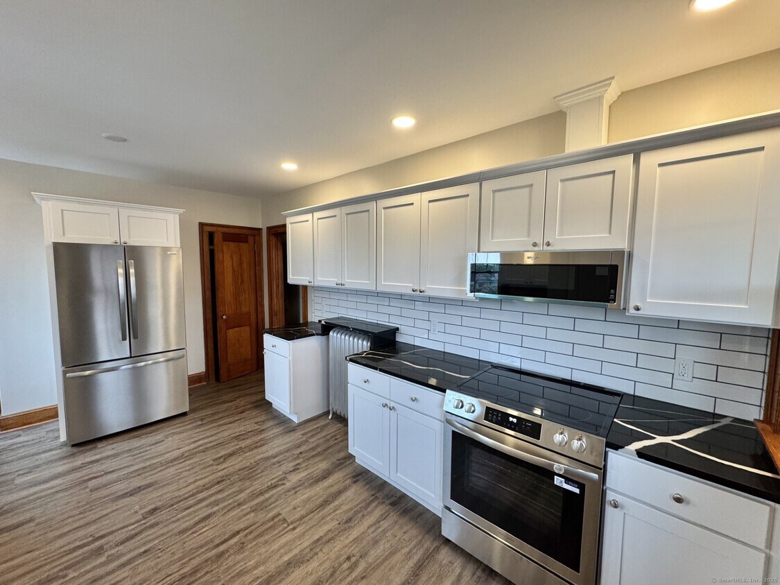 Foto principal - 4 Washington Cir