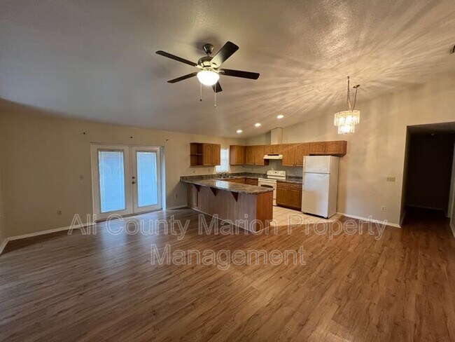 Building Photo - 1432 S Montgomery St