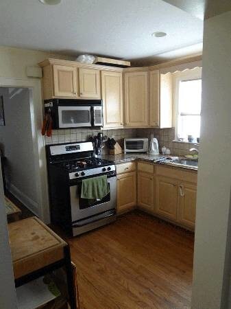 Primary Photo - 20 S Eckar St