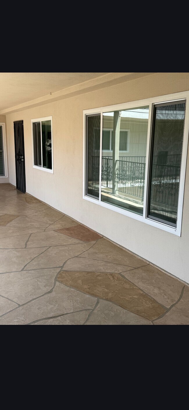 Foto del edificio - 512 E Ave