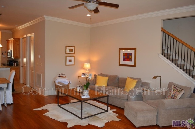 Primary Photo - 4637 Burbank Dr