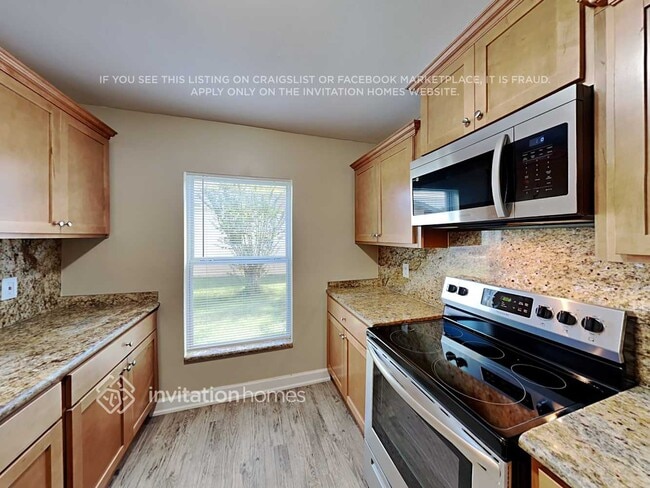 Foto del edificio - 15924 Eagle River Way