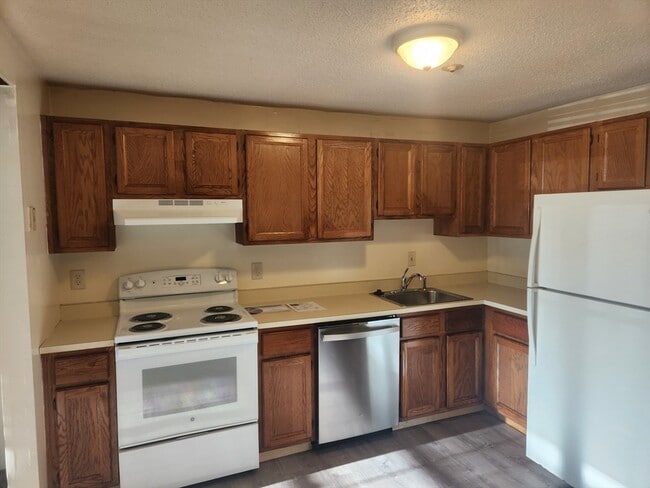 Building Photo - 135 Union St