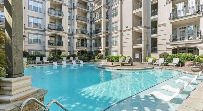 Foto del edificio - 2910 Clairmont Rd