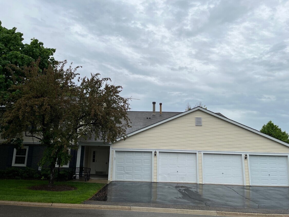 Foto principal - 652 Mallard Ct
