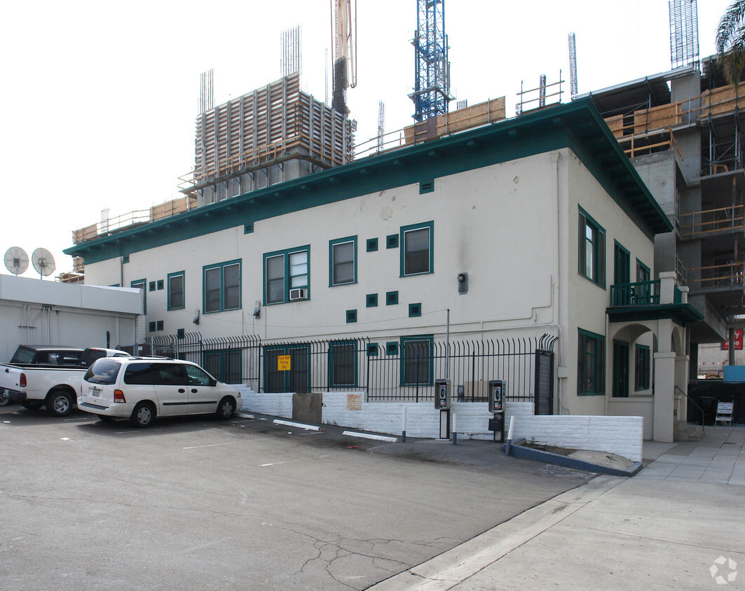 Primary Photo - 1229 10th Ave