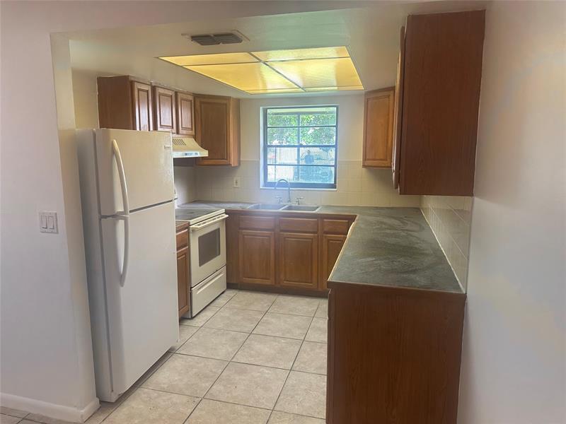 Foto principal - 8507 Sunset Dr