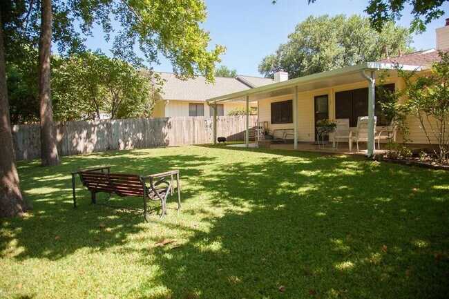 Foto del edificio - 4205 Steve Scarbrough Dr