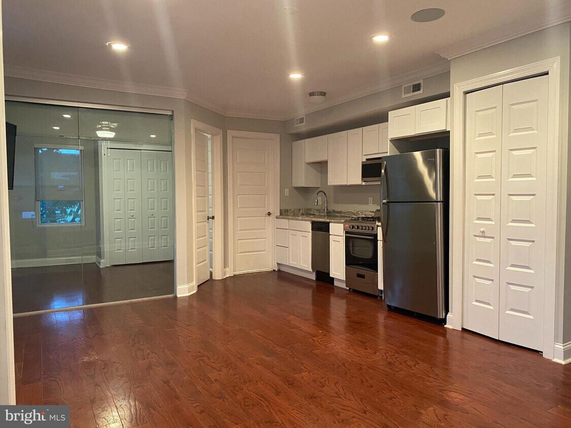 Foto principal - 715 Belgrade St