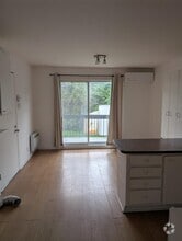 Building Photo - 444 Rue Moreau