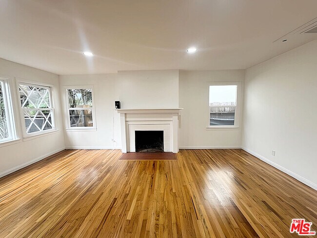 Foto del edificio - 3416 Boone Ave