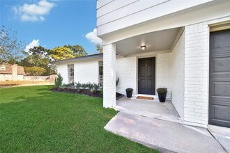 Building Photo - 12826 Rolling Valley Dr