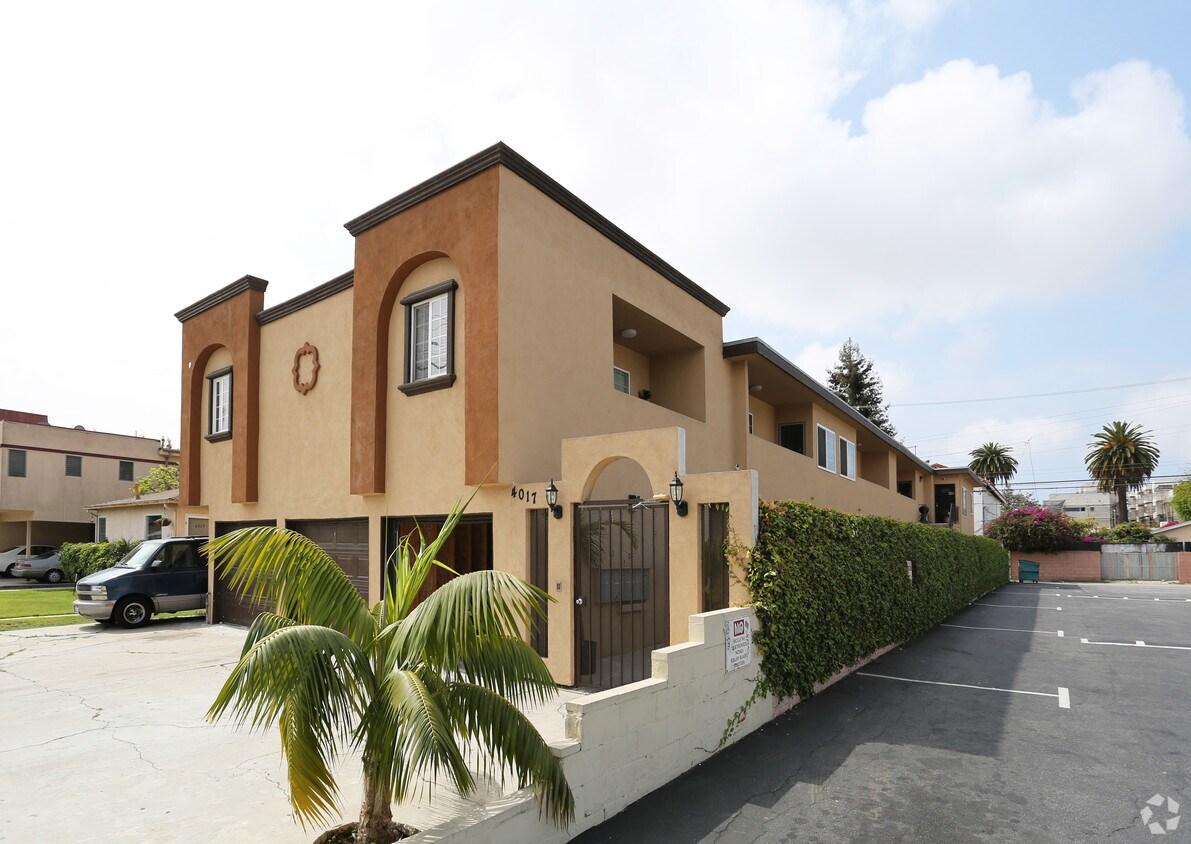 Foto del edificio - 4017 McLaughlin Ave