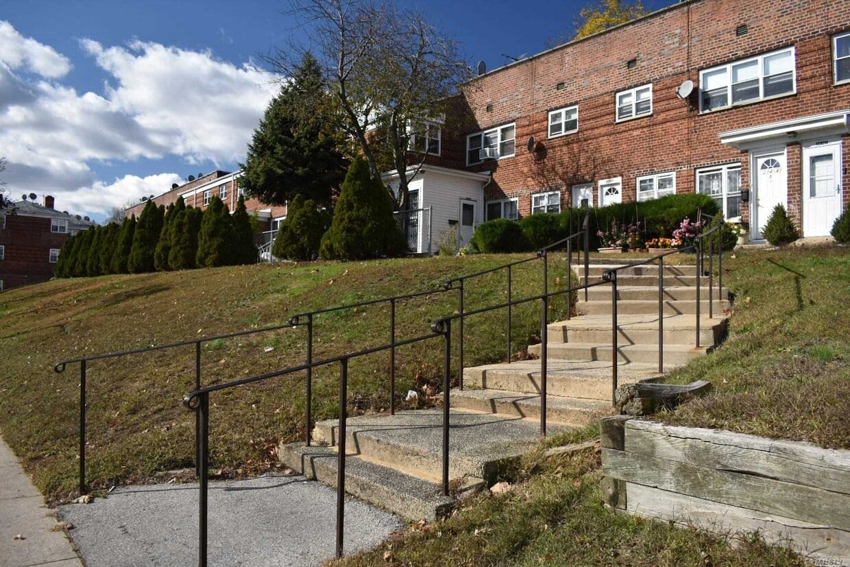 Primary Photo - 214-35 Hillside Avenue