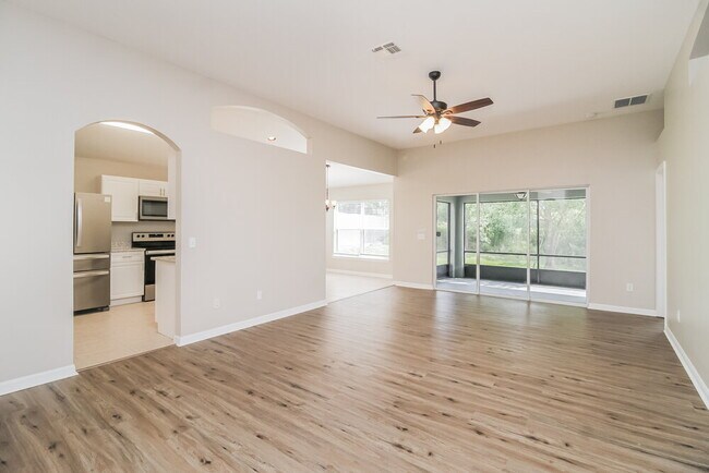Foto del edificio - 25130 Ironwedge Dr
