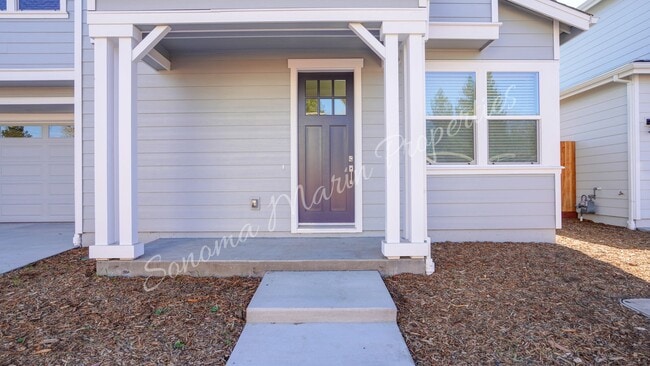 Building Photo - ~Newer Construction 3br/2.5ba Home in Sant...