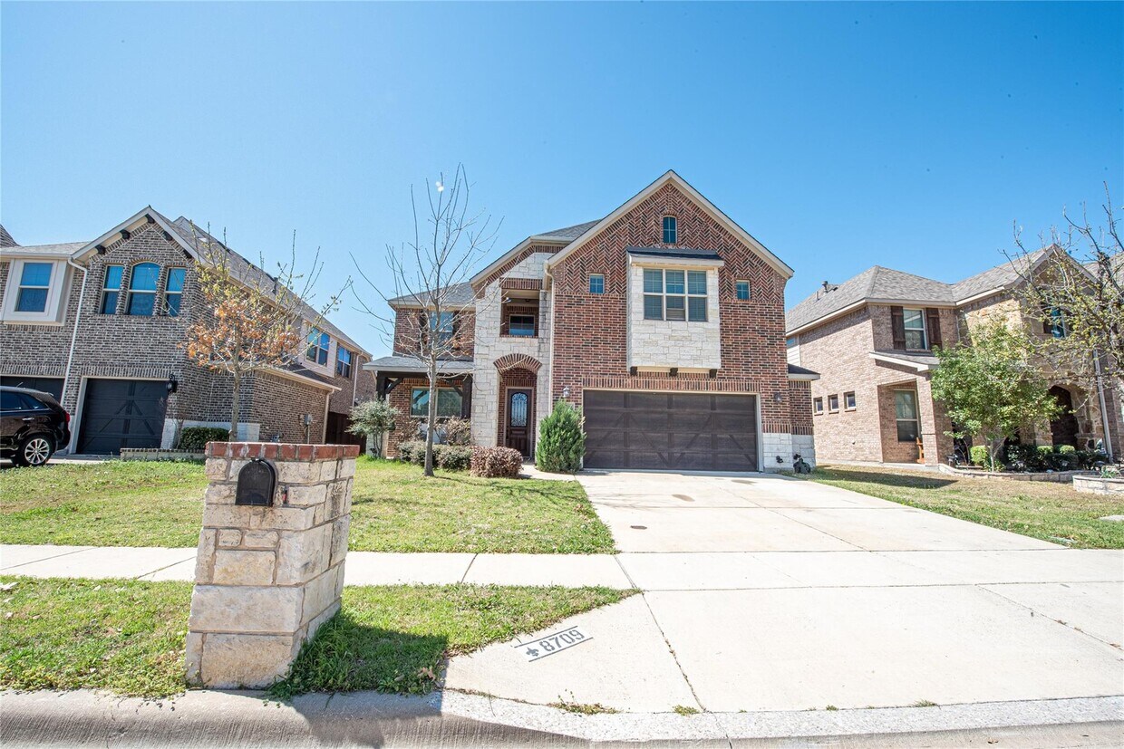 Foto principal - 8709 Glenburne Dr