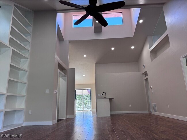 Foto del edificio - 5463 Harbour Castle Dr