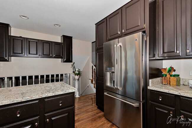 Building Photo - 652 Buckthorn Terrace
